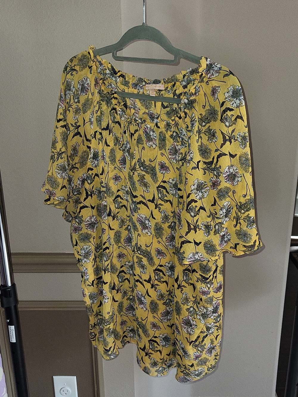 Gibson Yellow Floral Peasant Blouse
